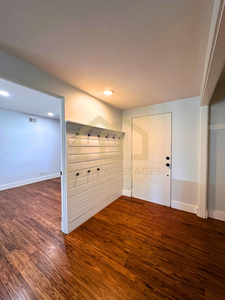 135 Oakmont Ave #1 - Photo 3 of 27