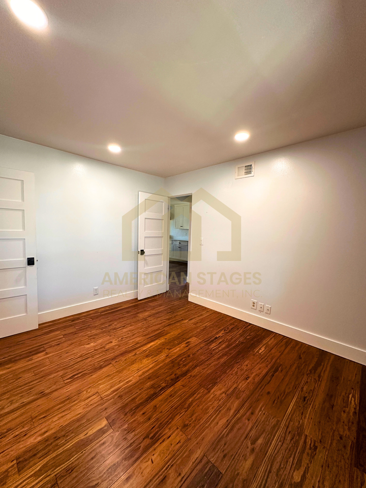 135 Oakmont Ave #1 - Photo 4 of 27