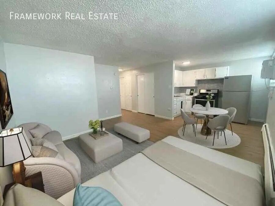 1420 Moline St #1420-105 - Photo 3 of 7