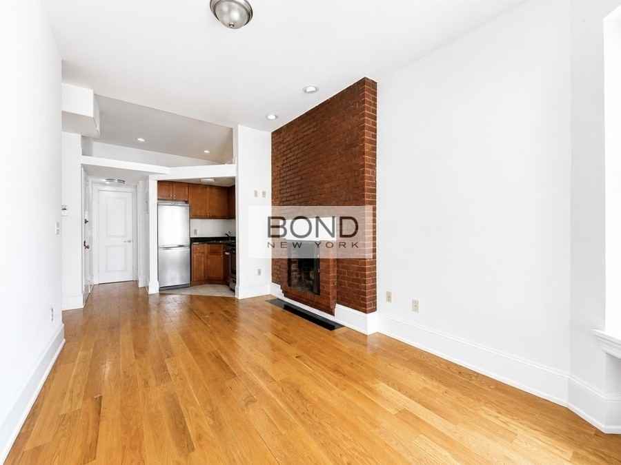 39 W 68th St #PH - Photo 3 of 8