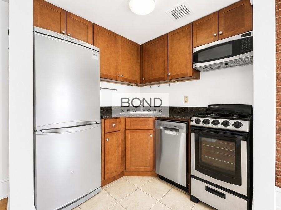 39 W 68th St #PH - Photo 4 of 8