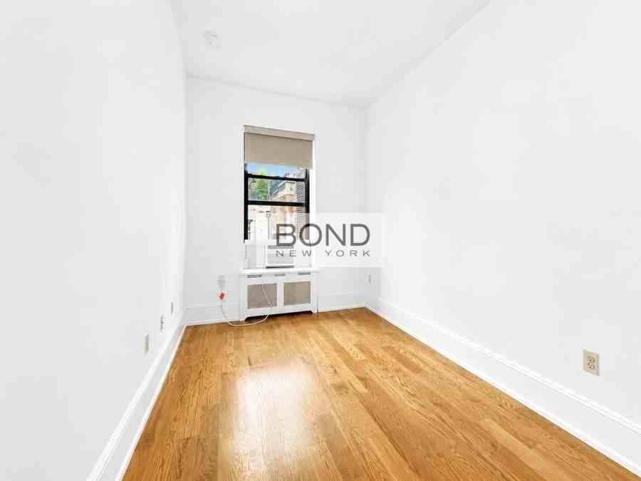 39 W 68th St #PH - Photo 5 of 8