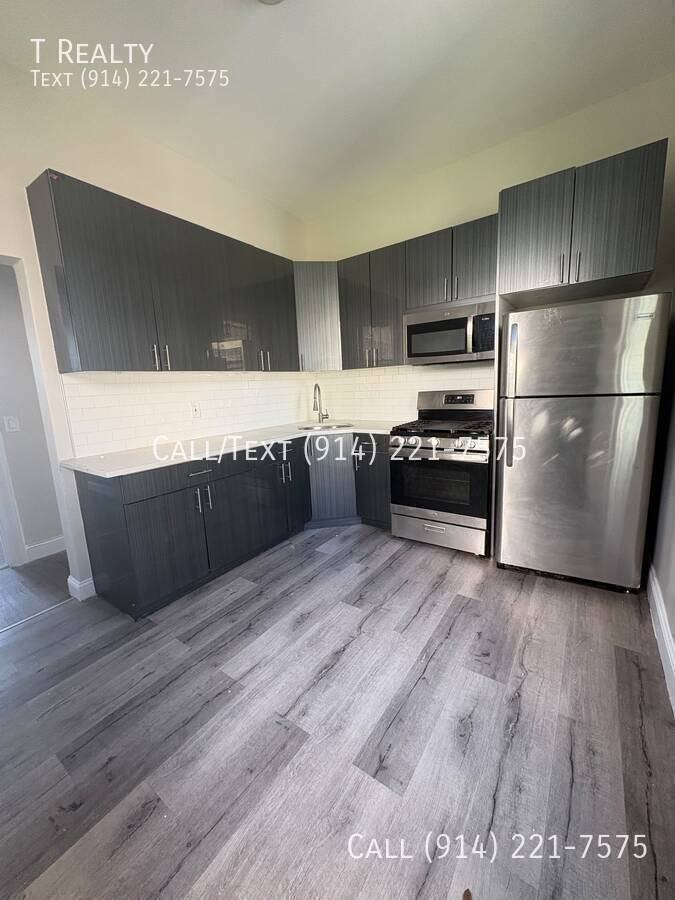 142 Buena Vista Ave #2 - Photo 3 of 8