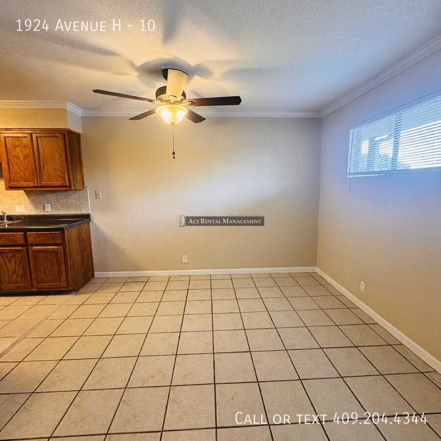 1924 Avenue H #10 - Photo 5 of 15