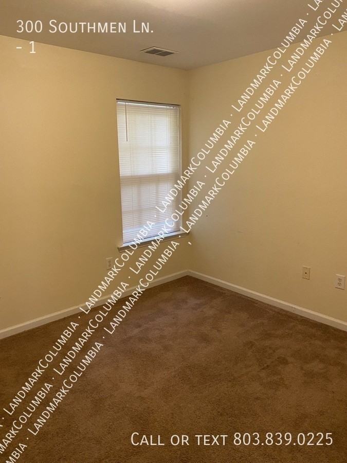 300 Southmen Ln - Photo 4 of 15