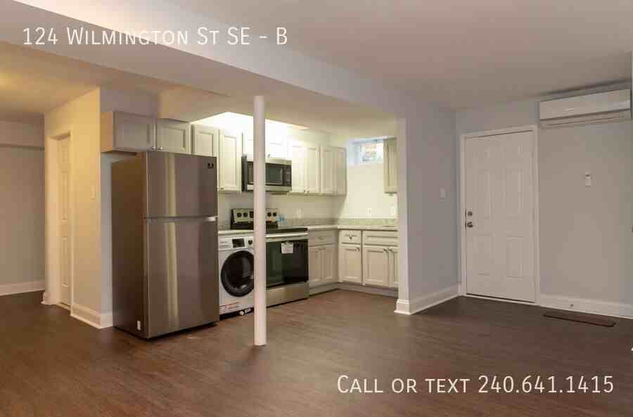 124 Wilmington Pl Se #B - Photo 3 of 21
