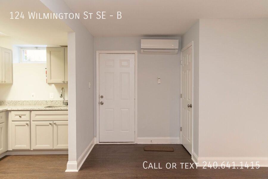 124 Wilmington Pl Se #B - Photo 7 of 21