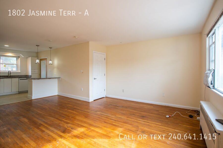 1802 Jasmine Ter #A - Photo 2 of 18