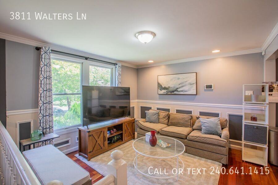 3811 Walters Ln - Photo 3 of 32