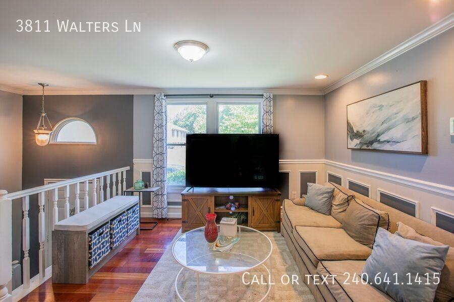 3811 Walters Ln - Photo 4 of 32