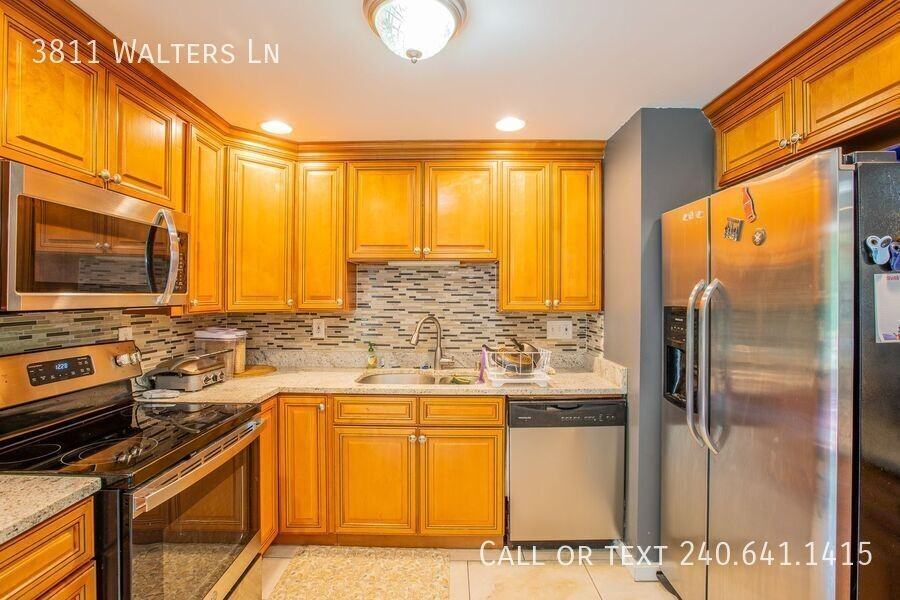 3811 Walters Ln - Photo 6 of 32
