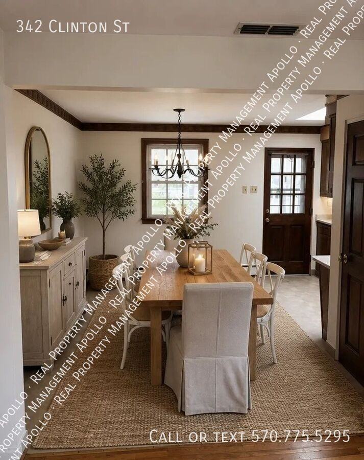 342 Clinton St - Photo 4 of 22