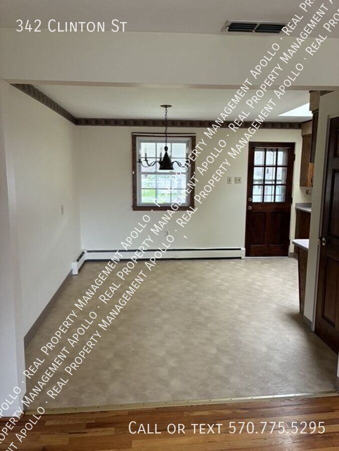 342 Clinton St - Photo 5 of 22