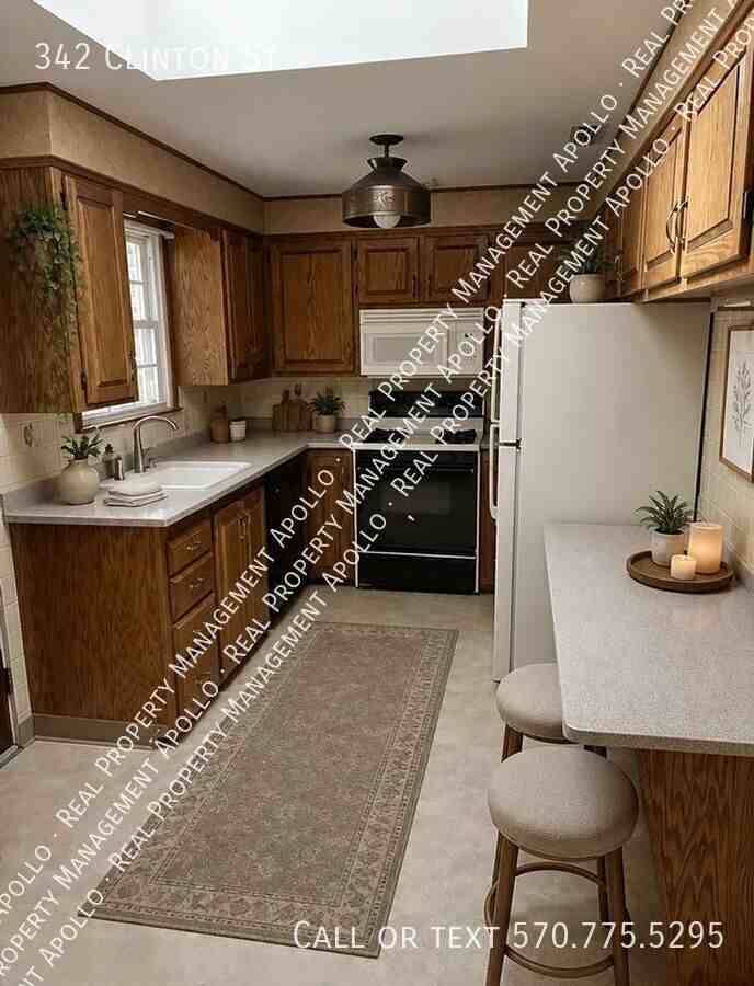 342 Clinton St - Photo 6 of 22