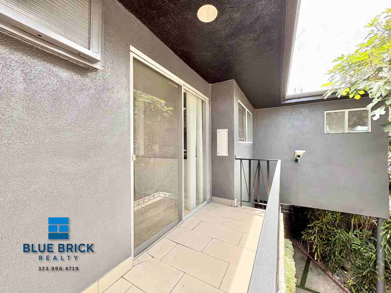 817 S Bedford St #4 - Photo 3 of 14