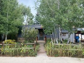 2609 Columbine Dr - Photo 1 of 1