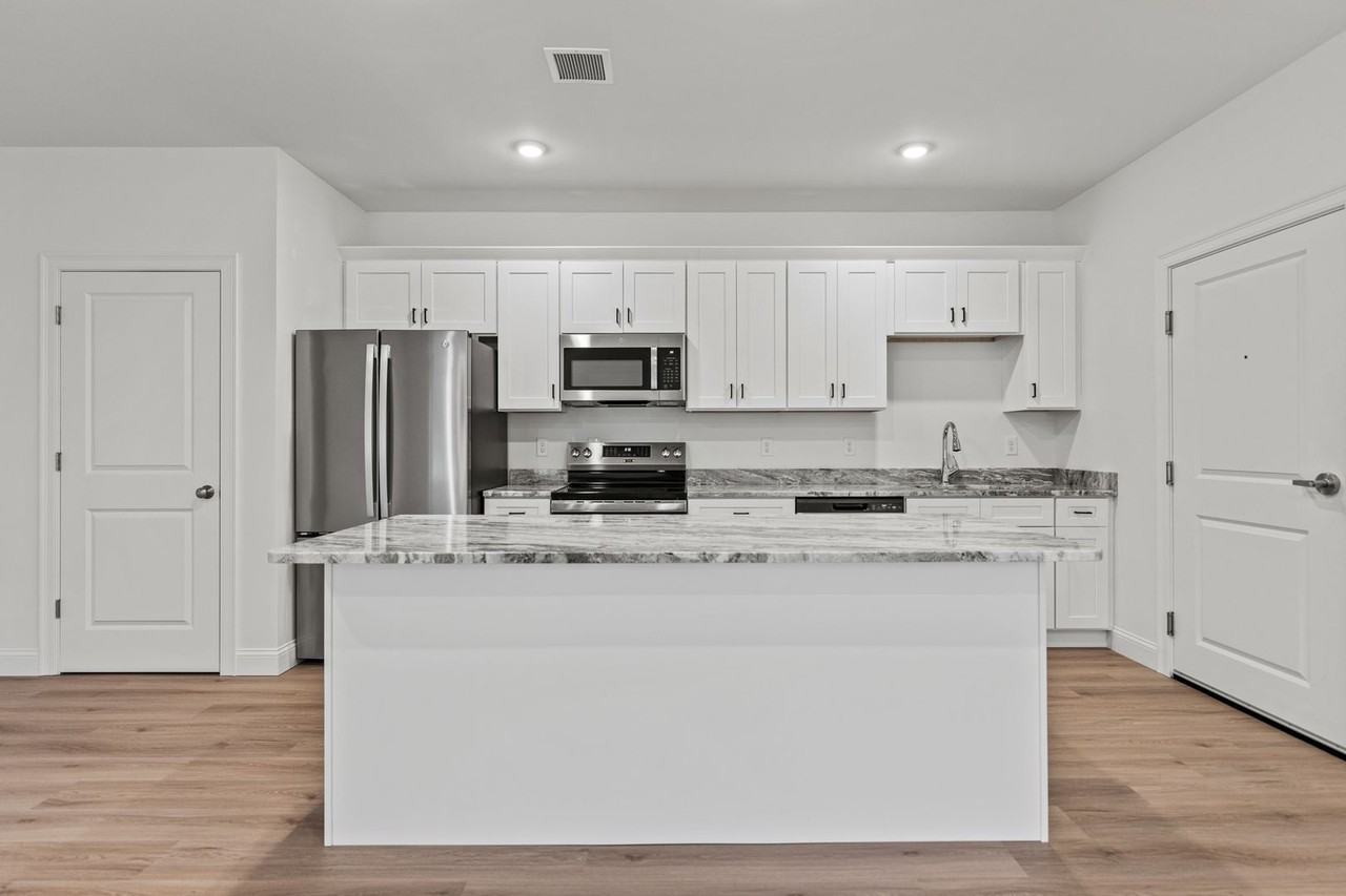 386 Saint John St #10 - Photo 2 of 21
