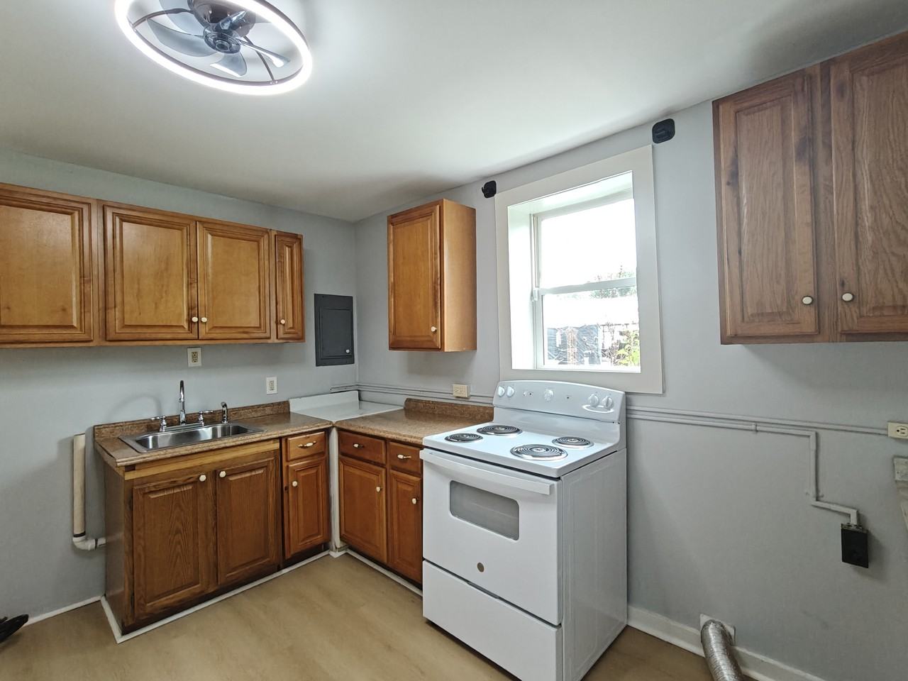 51 Lakeview Ave #A - Photo 6 of 11