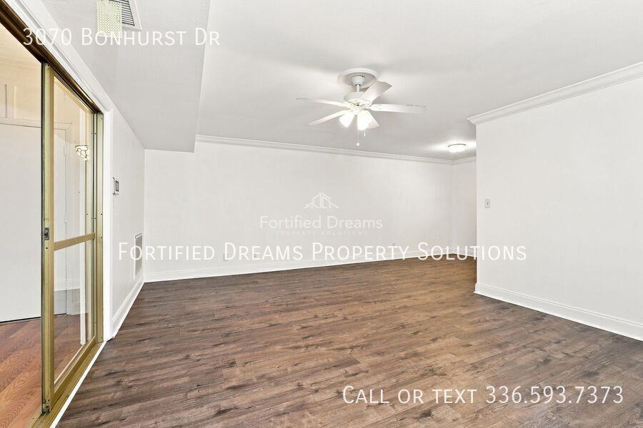 3070 Bonhurst Dr - Photo 2 of 15