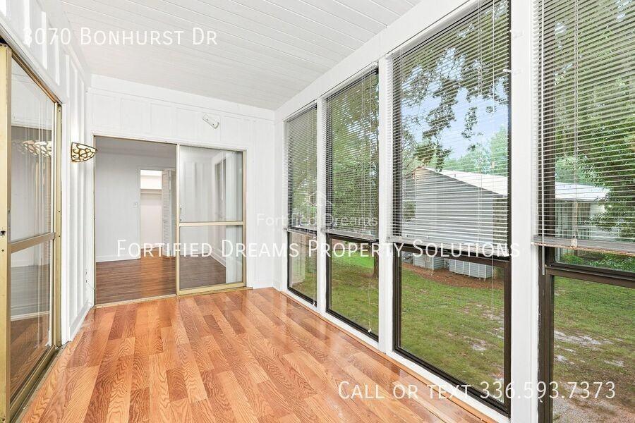3070 Bonhurst Dr - Photo 5 of 15