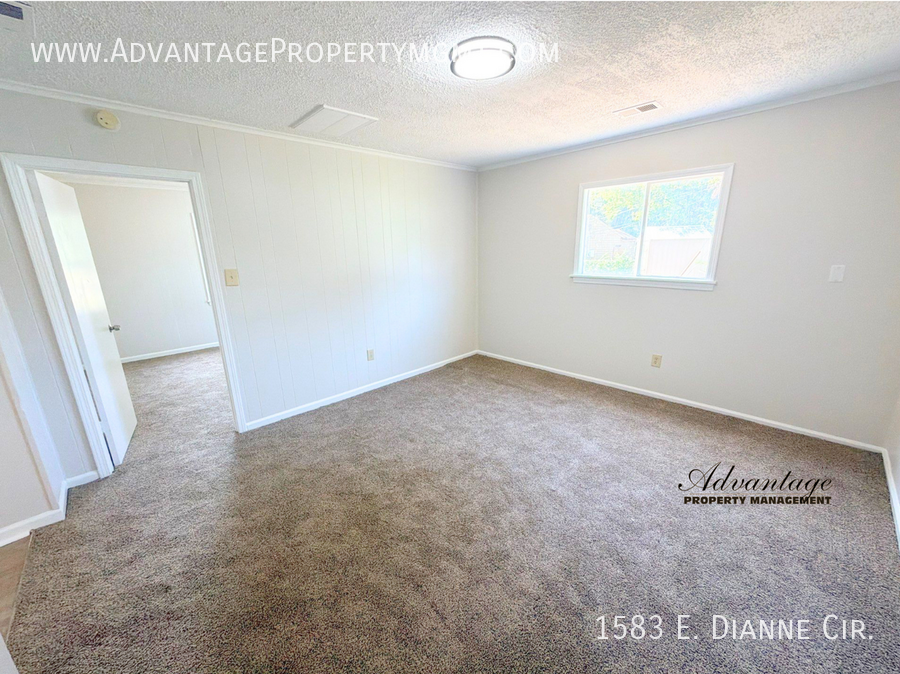 1583 E Dianne Cir - Photo 5 of 22