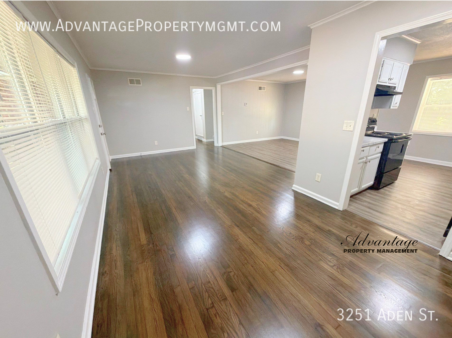 3251 Aden St - Photo 4 of 21