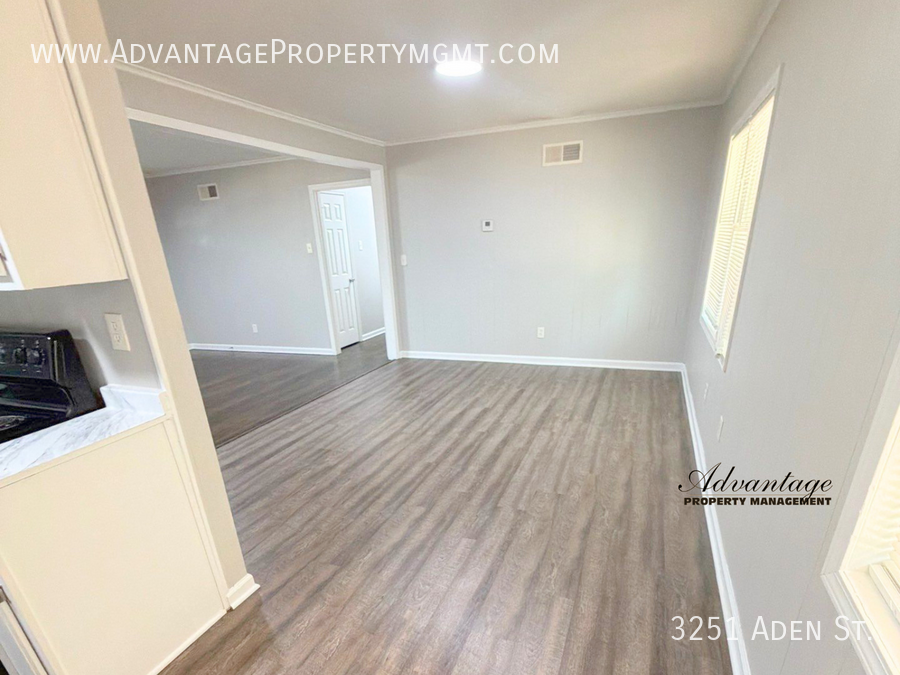 3251 Aden St - Photo 6 of 21