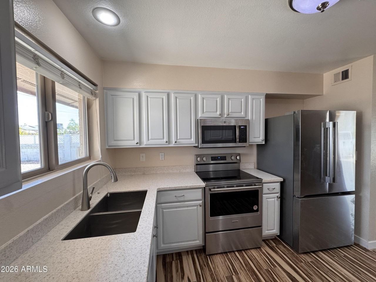 10620 W Snead Dr - Photo 6 of 15