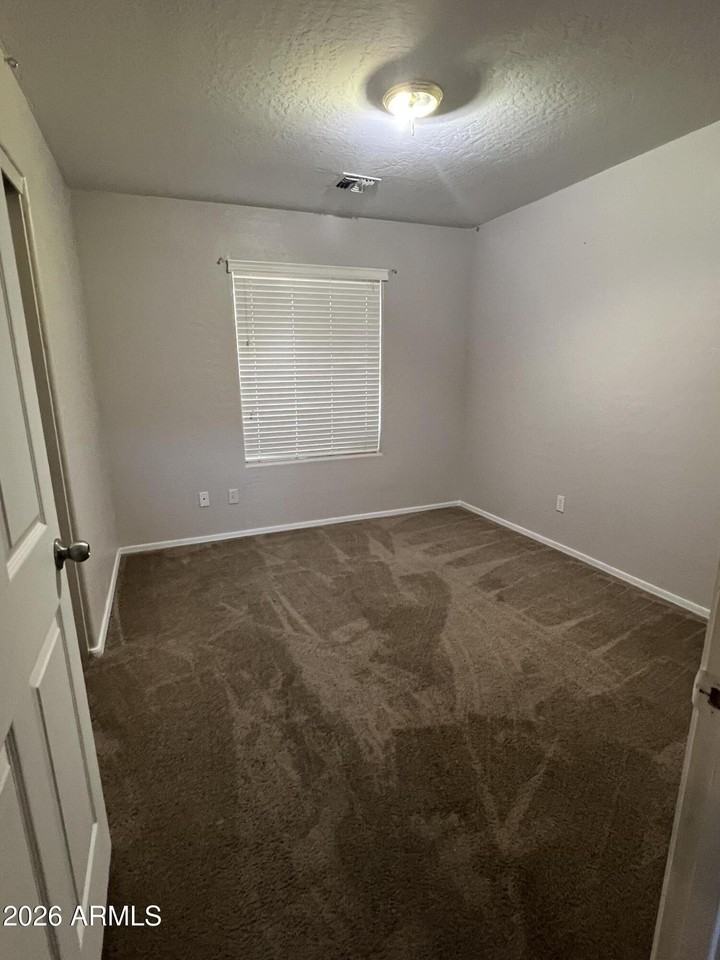 1002 N Colorado St - Photo 5 of 11