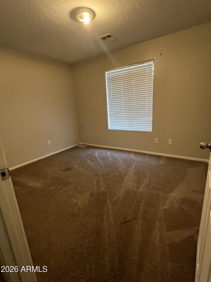1002 N Colorado St - Photo 6 of 11