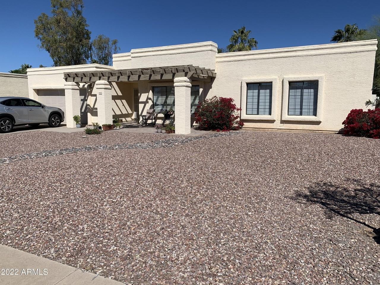 1832 E Hermosa Dr - Photo 2 of 10