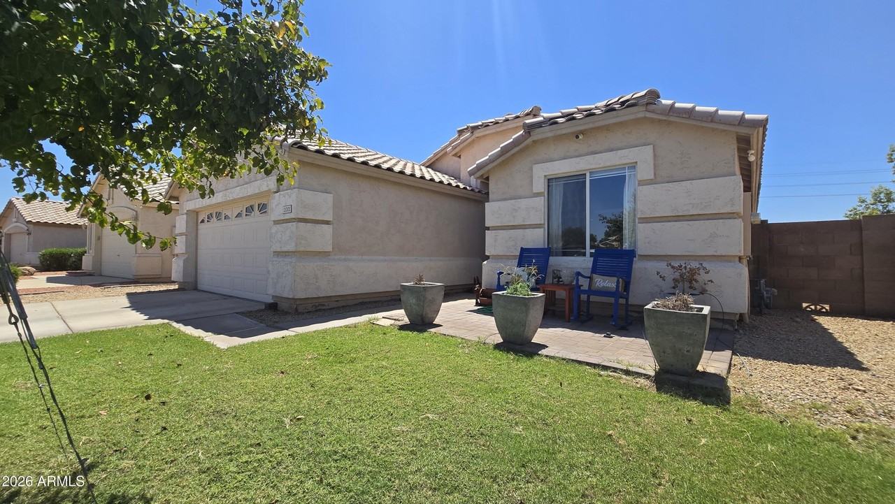 11001 W Almeria Rd - Photo 3 of 30
