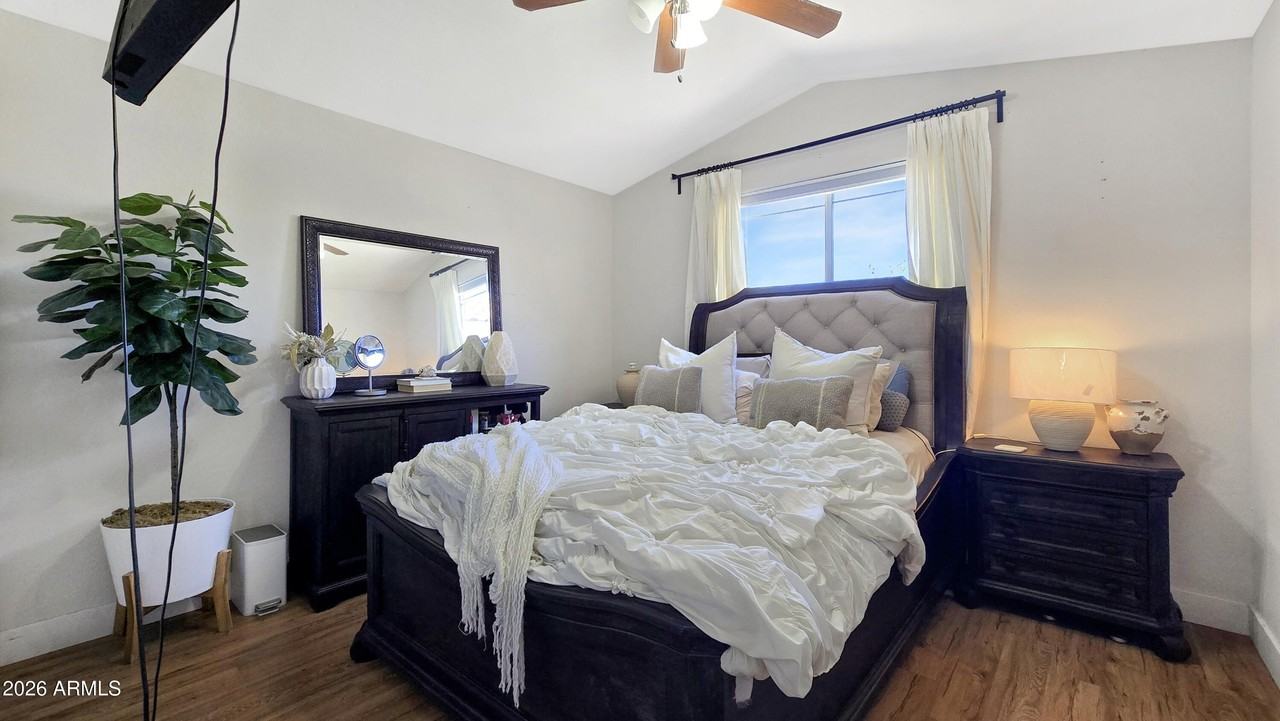 11001 W Almeria Rd - Photo 6 of 30