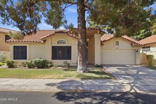 225 W Vera Ln - Photo 1 of 1