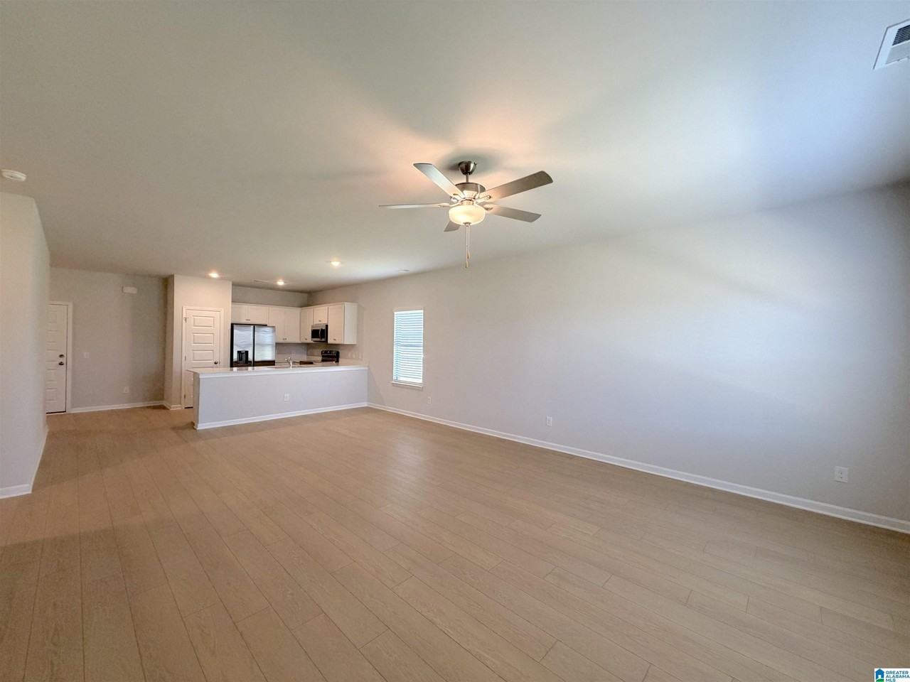22869 Dashwood Ln - Photo 6 of 33