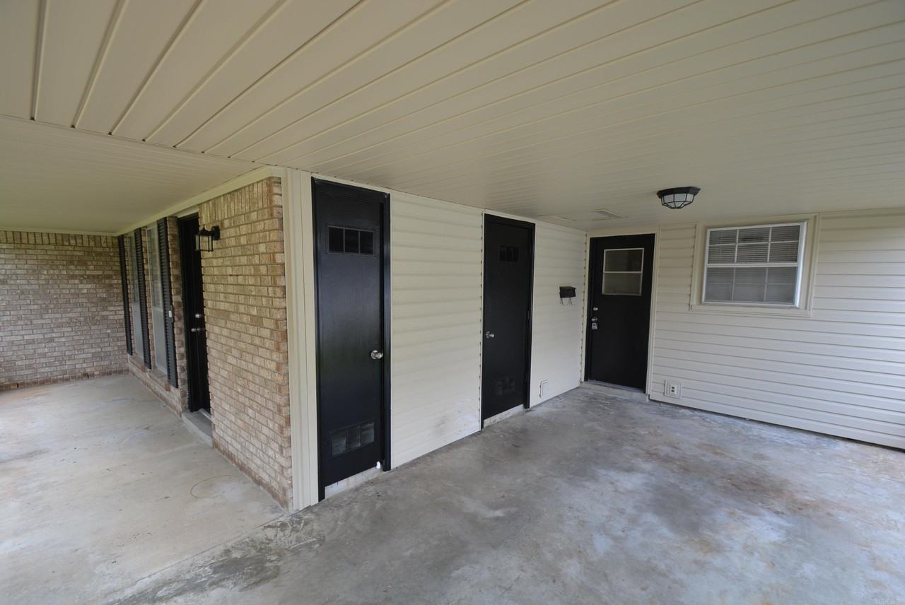 7400 Denise Dr - Photo 2 of 12