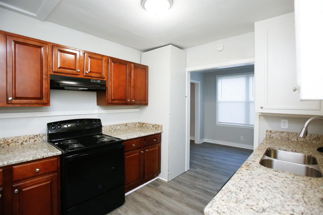 5217 W 28th St - Photo 4 of 12