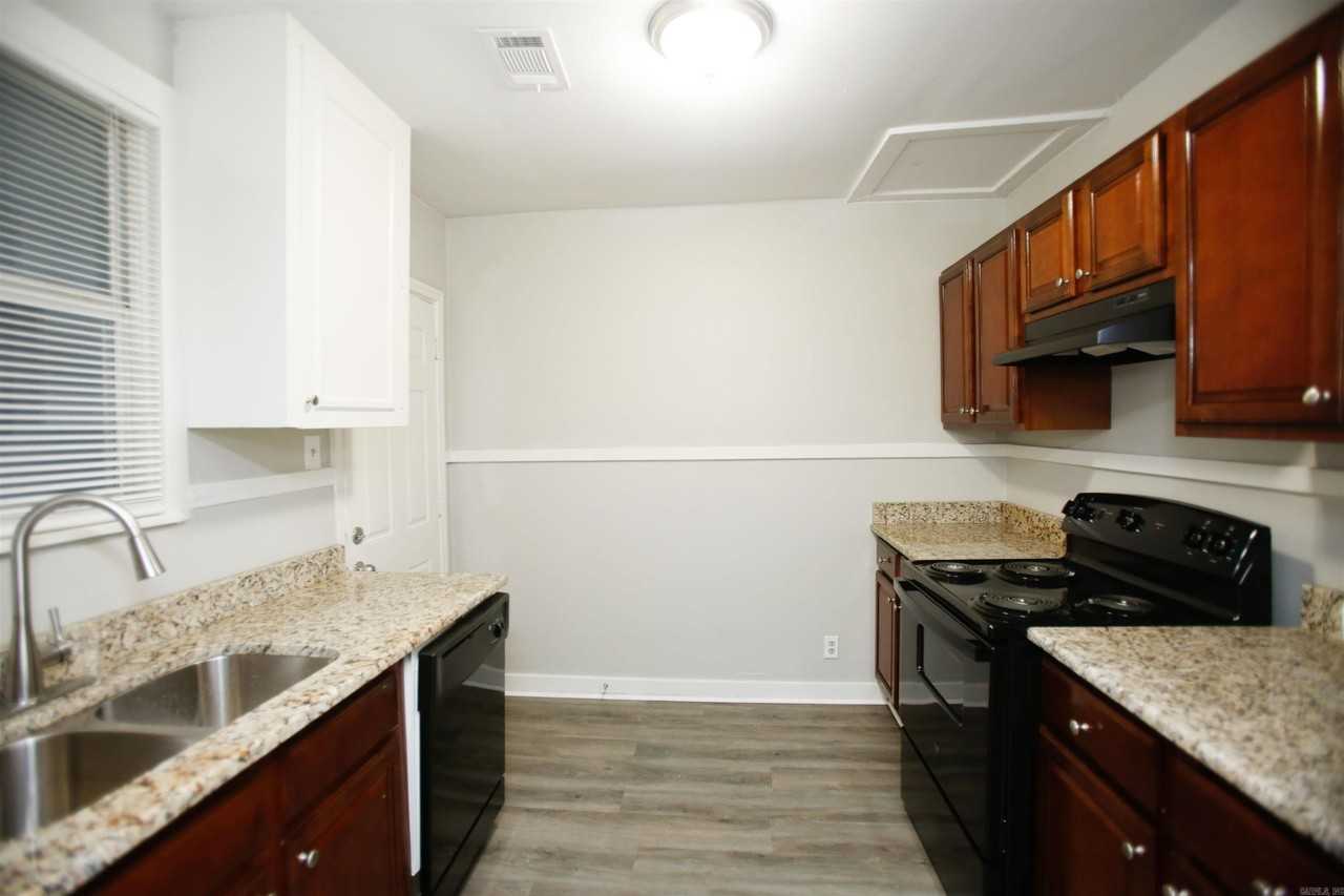5217 W 28th St - Photo 5 of 12