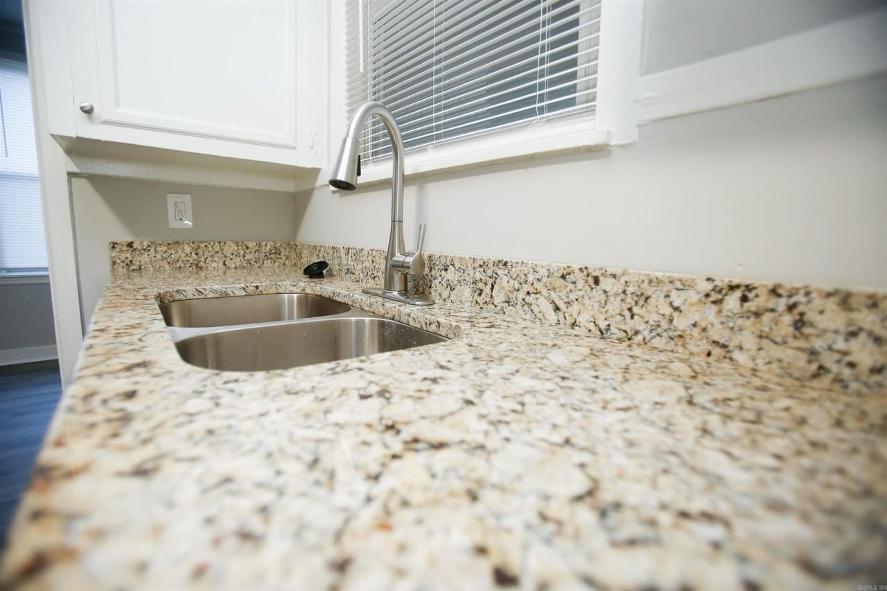 5217 W 28th St - Photo 6 of 12