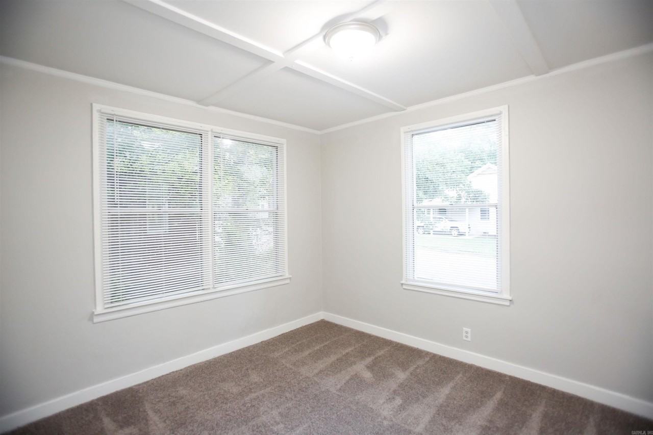 5217 W 28th St - Photo 7 of 12
