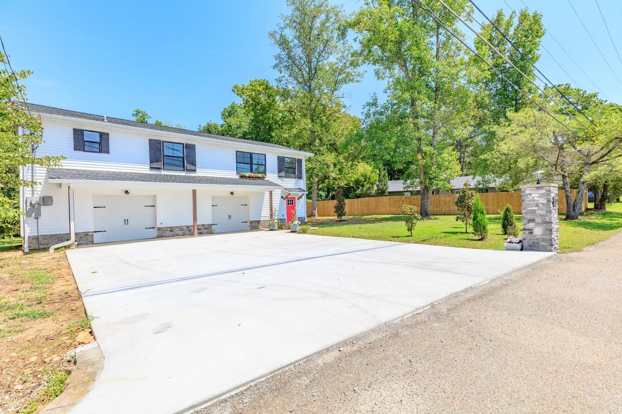 9227 Amos Rd - Photo 3 of 17