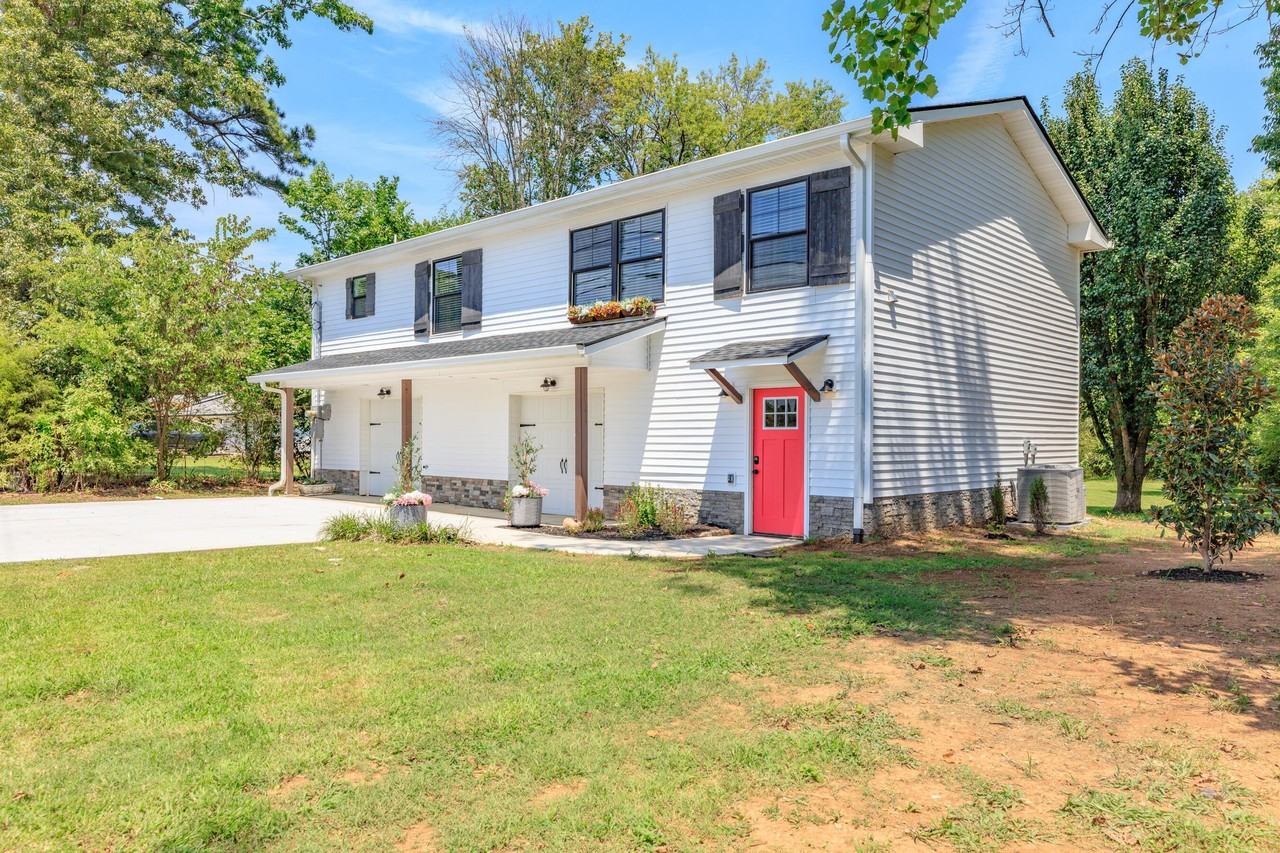 9227 Amos Rd - Photo 4 of 17