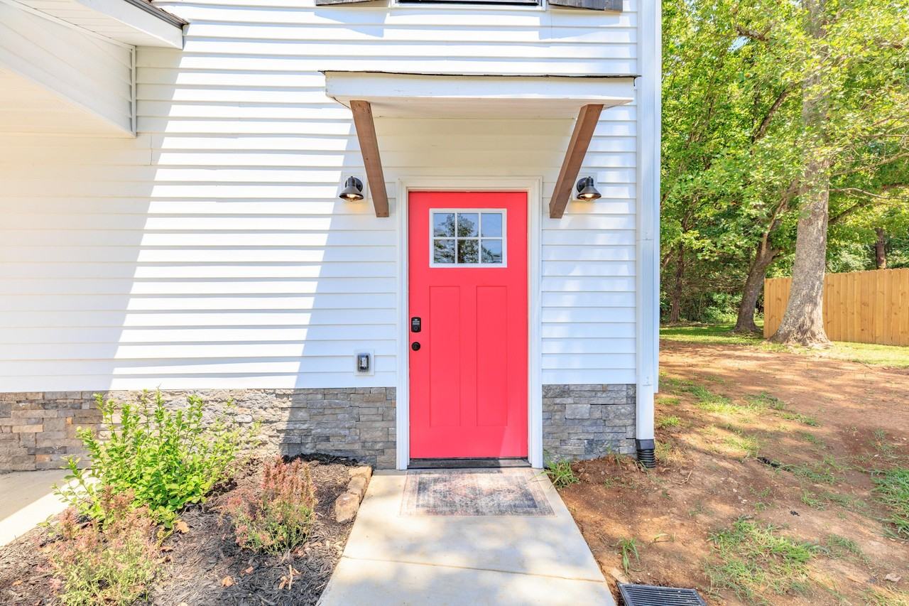 9227 Amos Rd - Photo 6 of 17