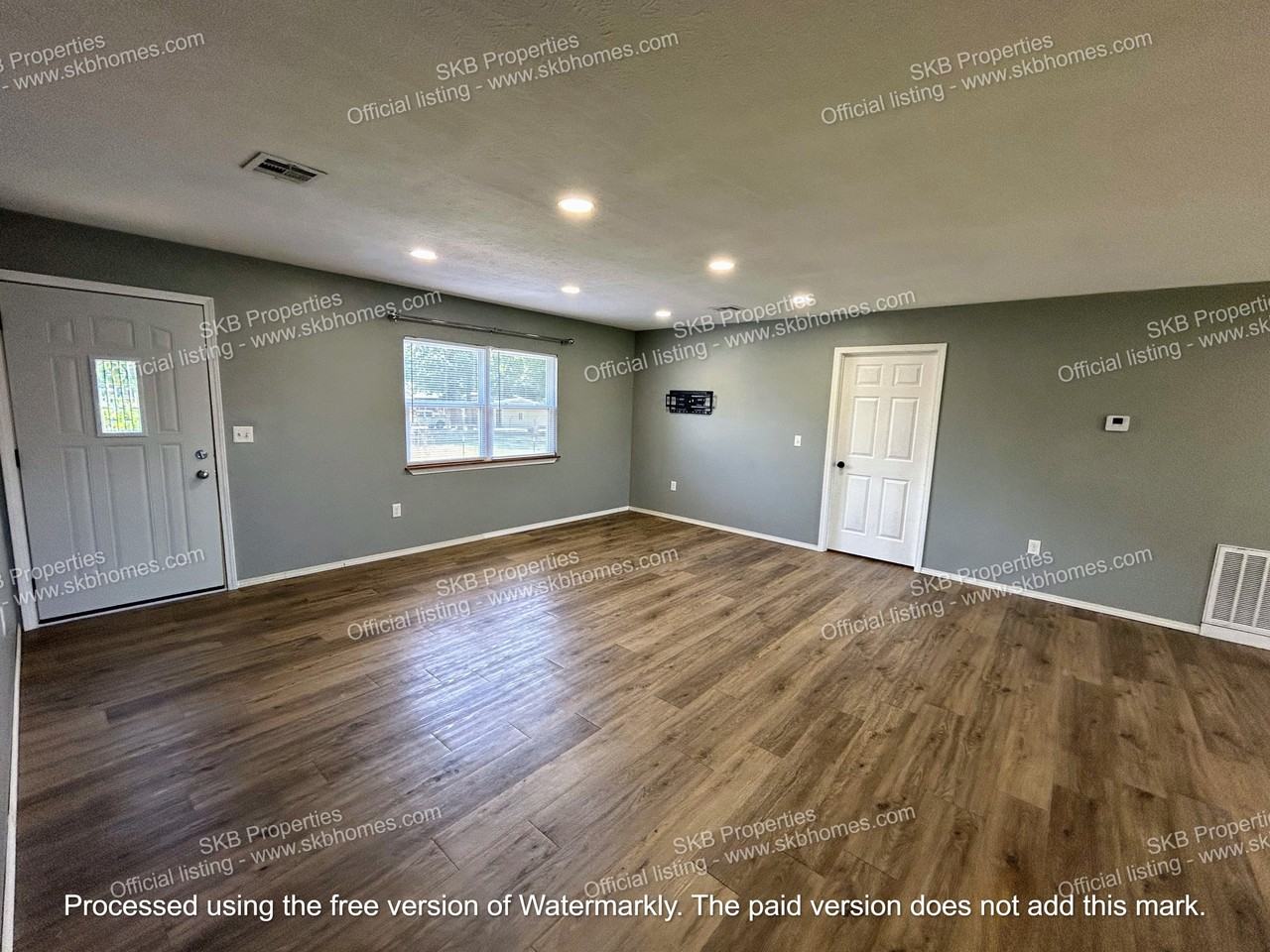 28967 Frisco St #1 - Photo 2 of 7