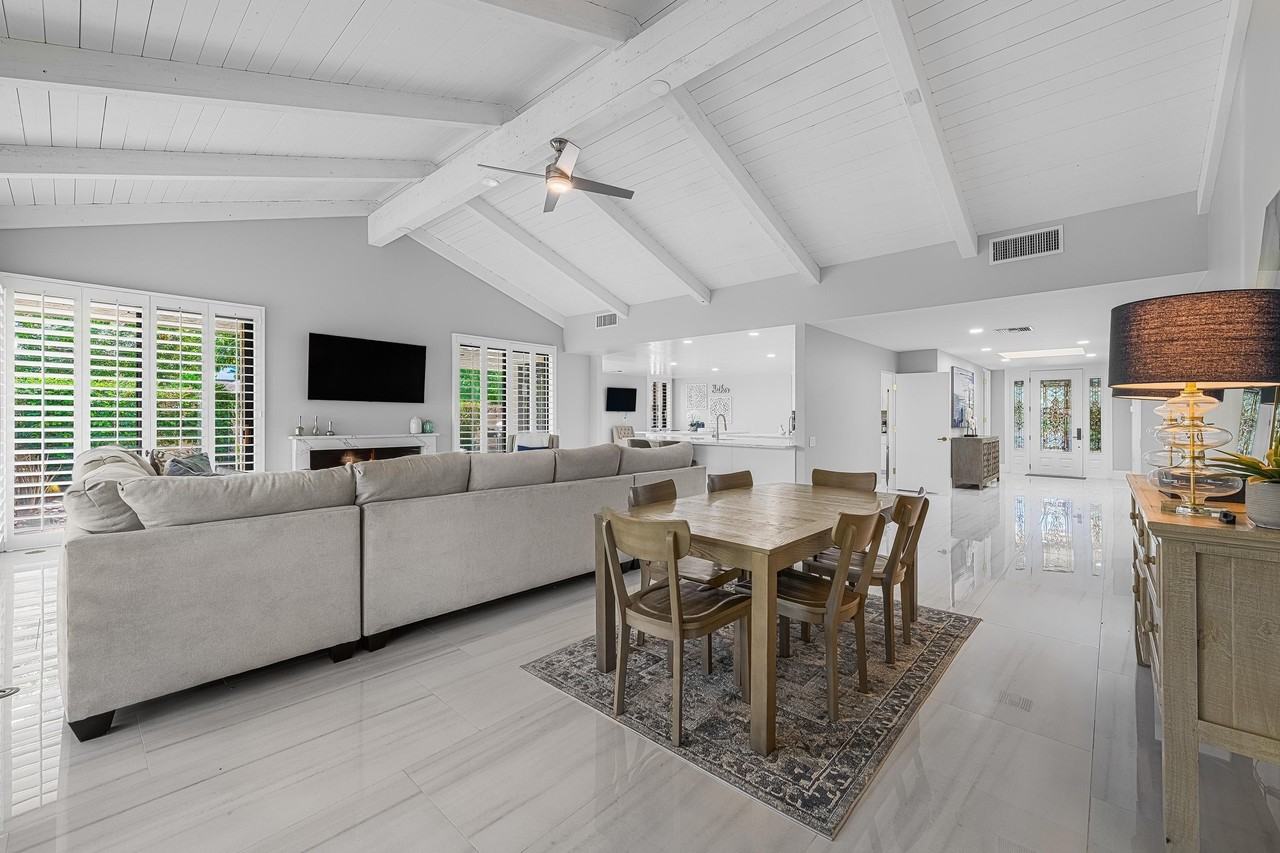 1 Hamlet Ct - Photo 7 of 30