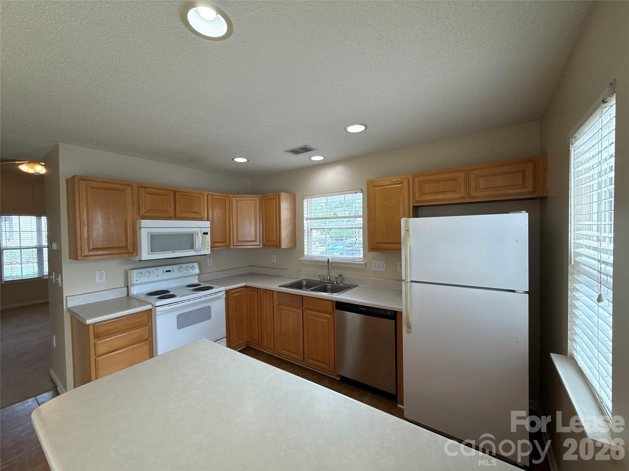 15318 Brynfield Dr - Photo 5 of 15
