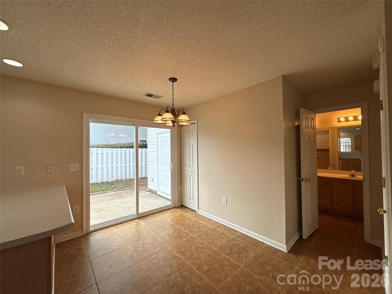15318 Brynfield Dr - Photo 7 of 15