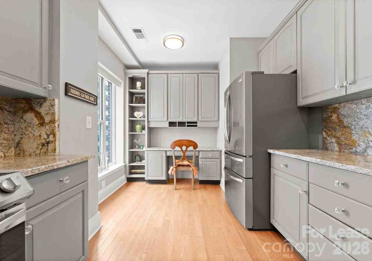 400 N Church St #422 - Photo 3 of 38