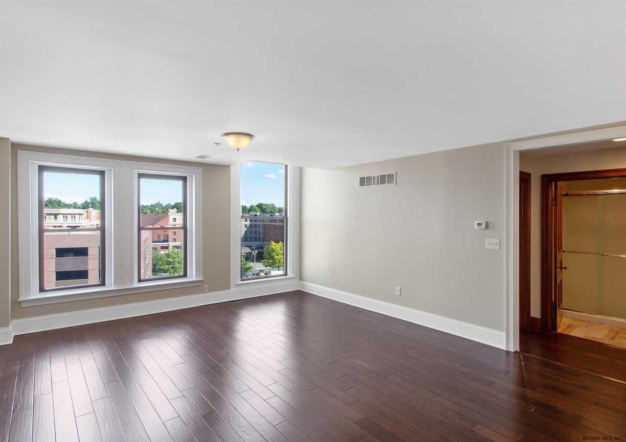 510 Broadway #3H - Photo 5 of 27