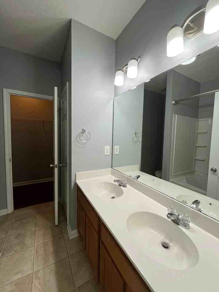 234 Brookshire Rd - Photo 4 of 15